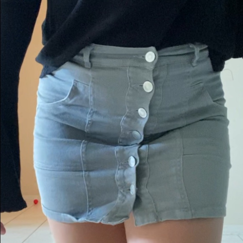 grey skirt w silver buttons